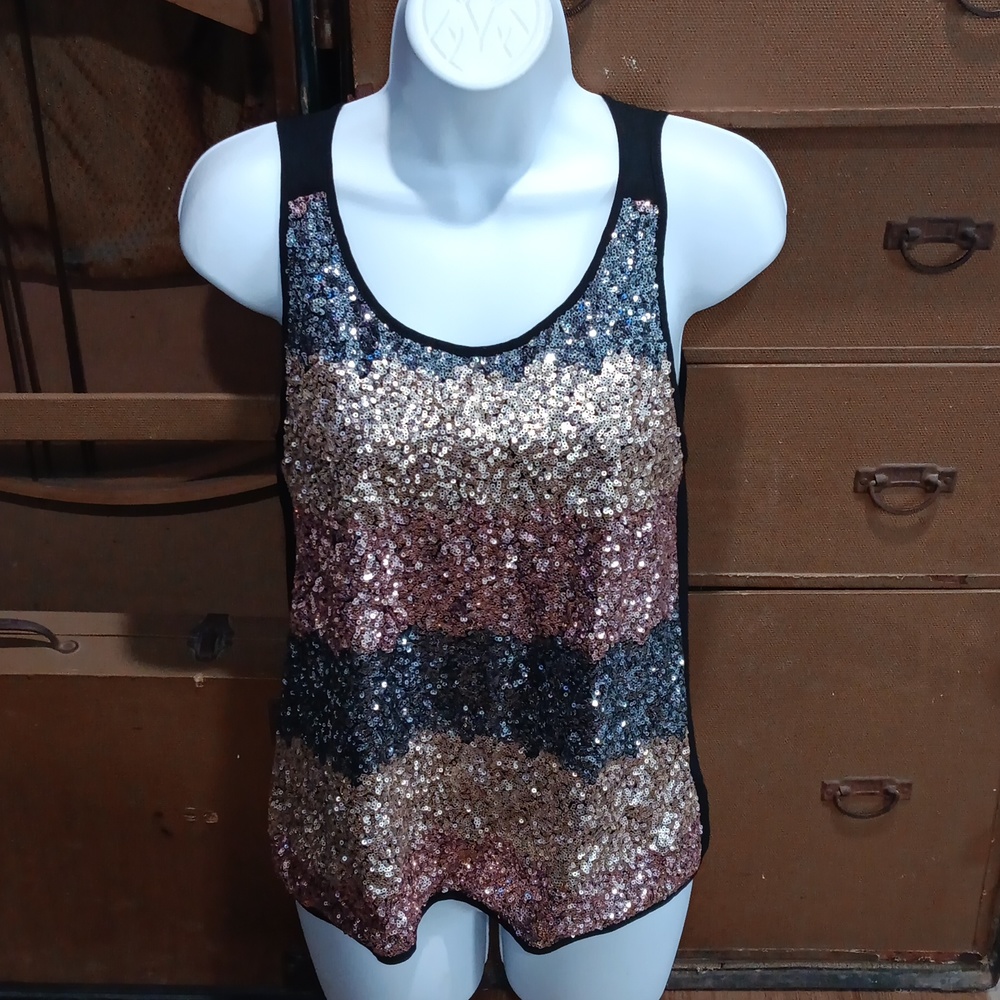 PAISLEY AND IVY SEQUIN top.  #5354